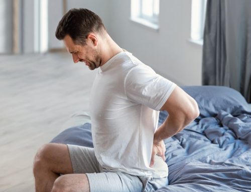 Près de 80 % des maux de dos seraient causés par le manque d’exercice et une mauvaise forme physique.
